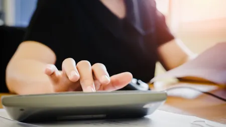 dich-vu-ban-hoa-don-do