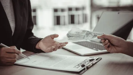 Xuất hóa đơn đỏ bán cổ phần – Quy định, quy trình và lưu ý pháp lý 4 xuat-hoa-don-do-ban-co-phan