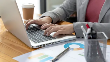 BÁN HÓA ĐƠN ĐIỆN TỬ – CÁM DỖ NGUY HIỂM GIỮA THỜI KỲ SỐ HÓA 2 mua-hoa-don-dien-tu