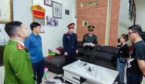 ban hoa don thue suat 10 nguy co phap ly va he luy cho doanh nghiep viet nam 69acf40bd3c72